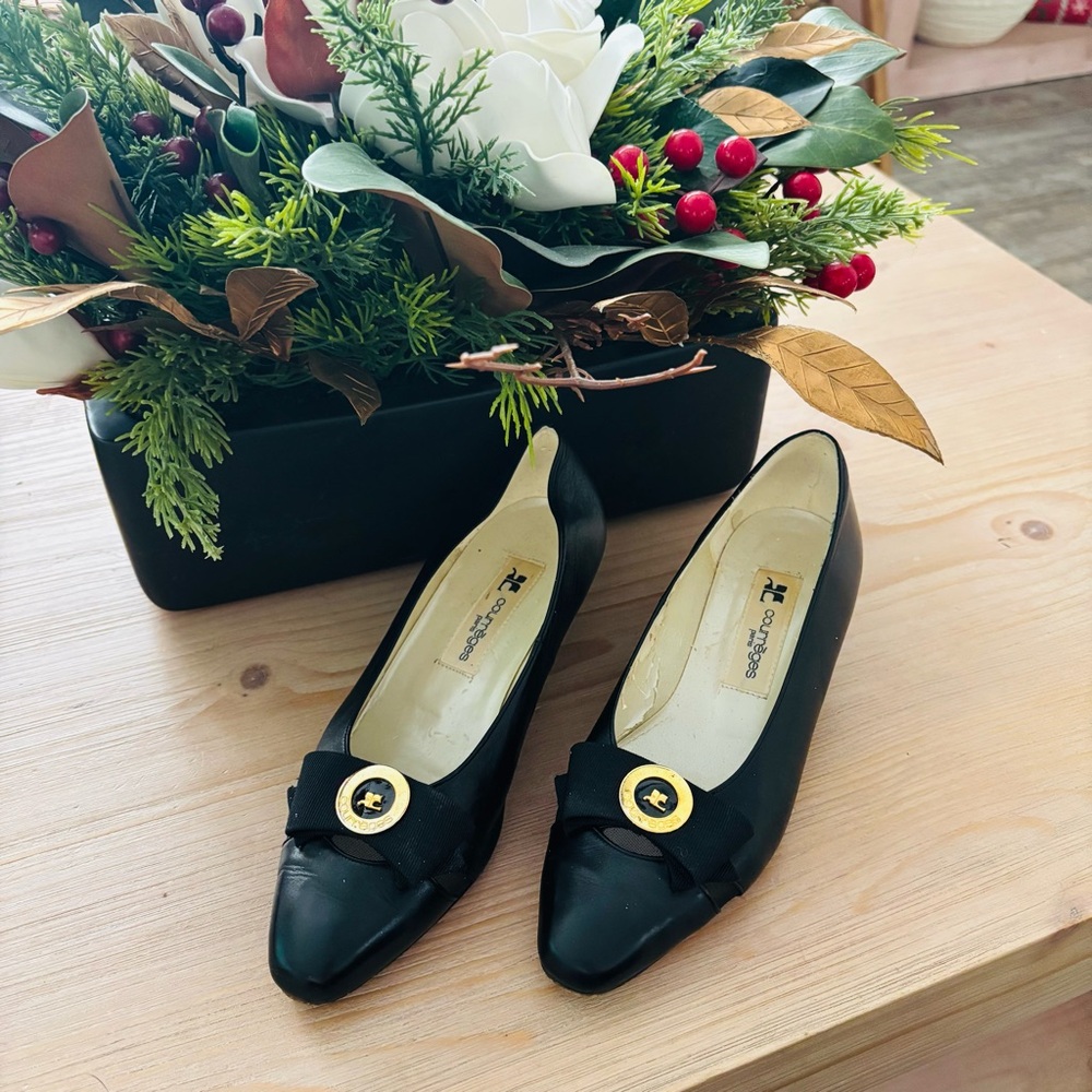 Courreges Paris Women’s Vintage Elegant Black Heels Gold Detail Designer Size 5